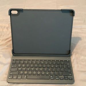 Backlit keyboard case with Bluetooth for iPad Pro